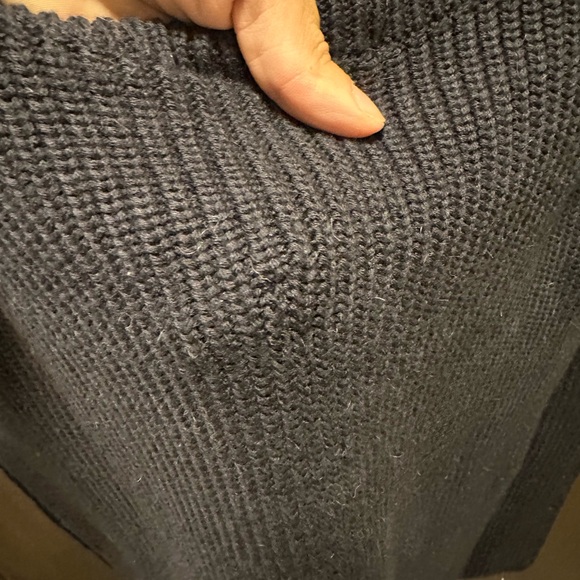 Women’s COS Open Side Sweater Vest - Picture 5 of 9